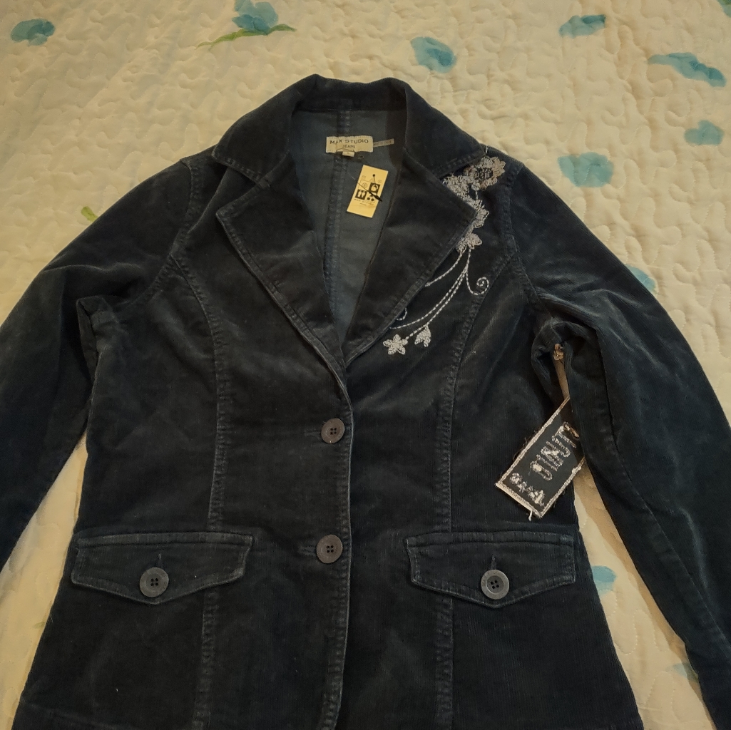 Jacket By Max Studio